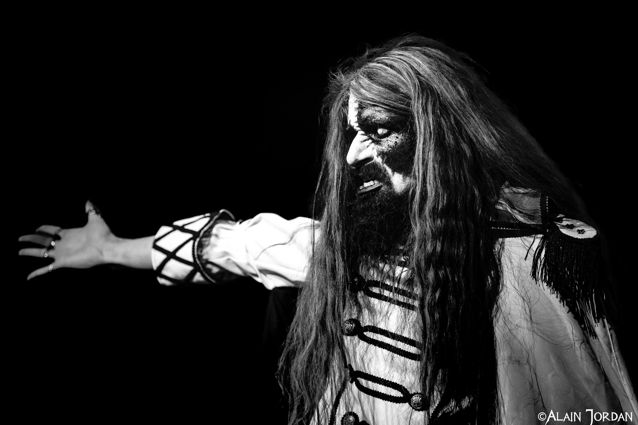 Sean Horror en noir et blanc, tension dramatique